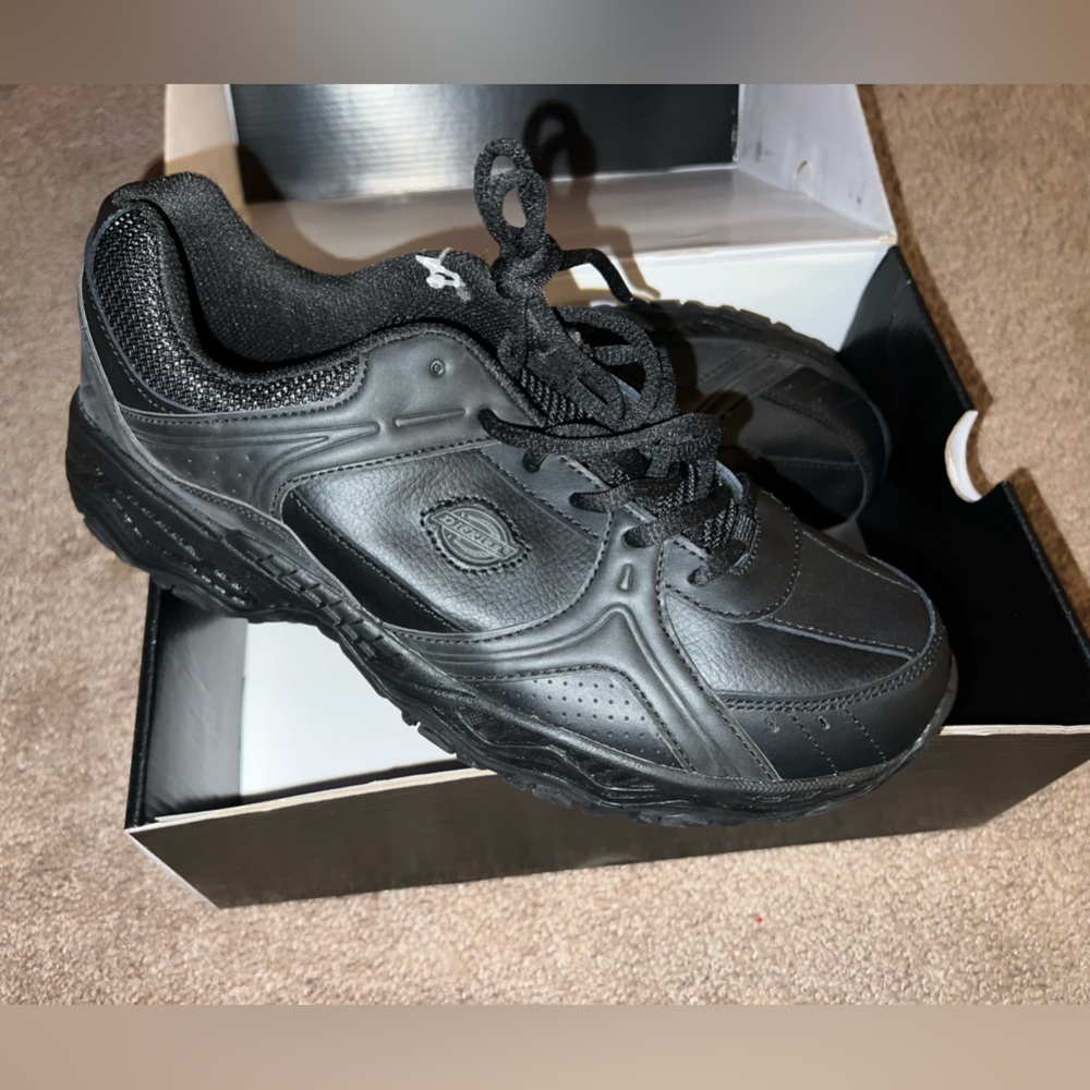 Dickies men’s size 9 work shoes